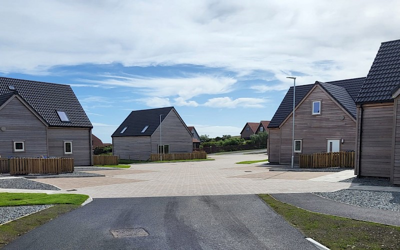 Keys are handed over to Hjaltland Housing Association for the Heathery Park, Gulberwick housing scheme.